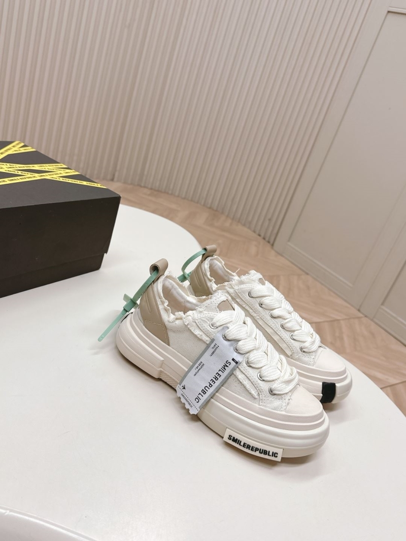 Smilerepublic Canvas Shoes